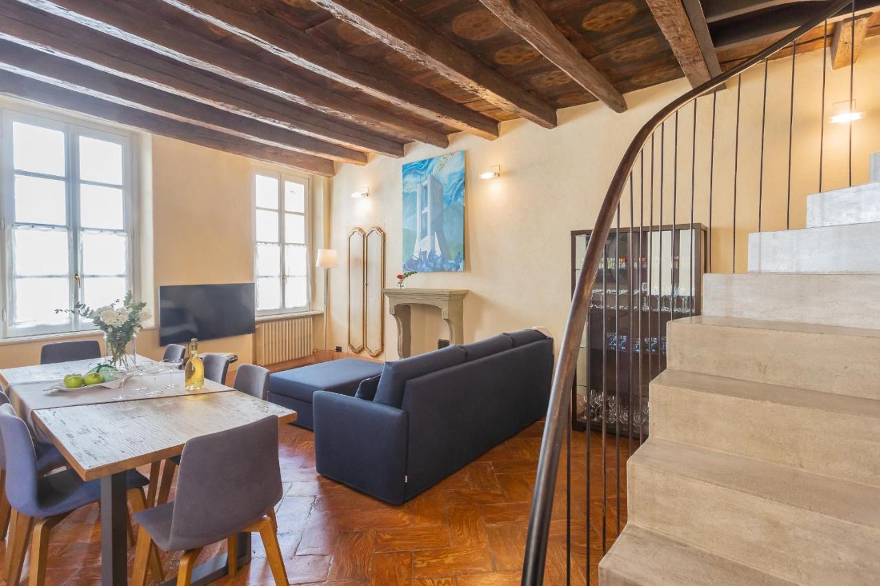 Apartment Antiche Mura By Rent Como