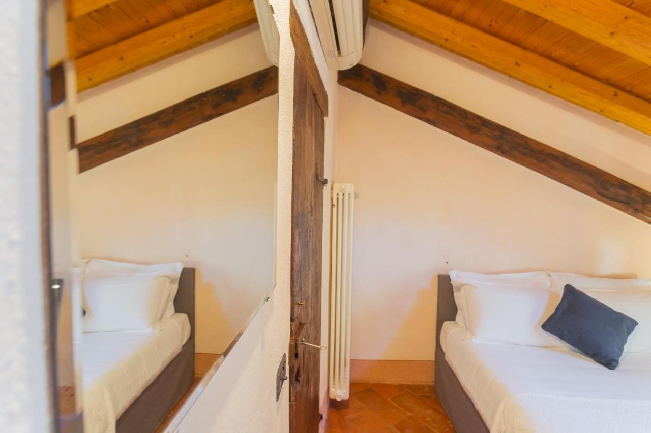 Apartment Antiche Mura By Rent Como