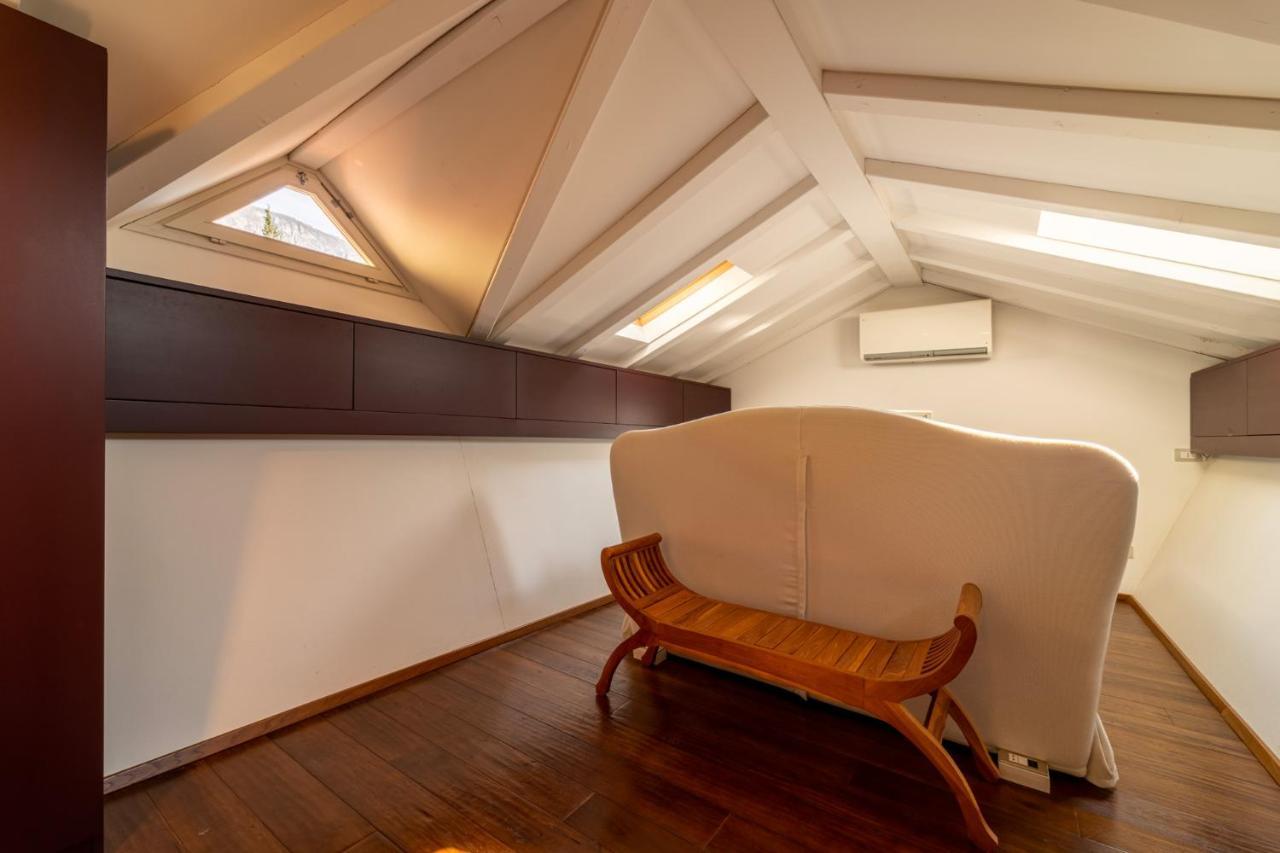 Apartment La Porta Rossa By Wonderful Italy Varenna