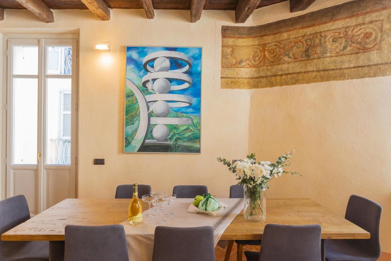 Apartment Antiche Mura By Rent Como