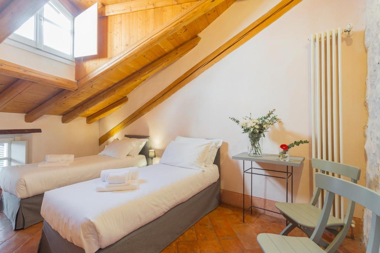 Apartment Antiche Mura By Rent Como