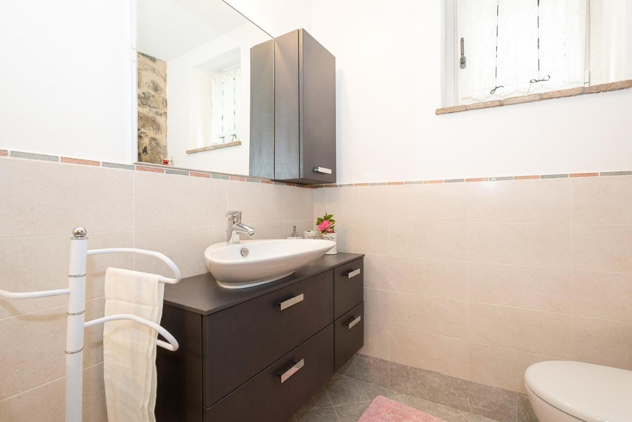 Apartment Romantic - *