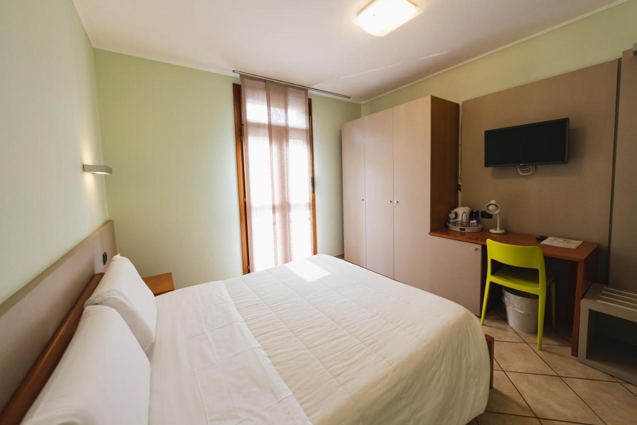 Parini Hotel Bosisio Parini