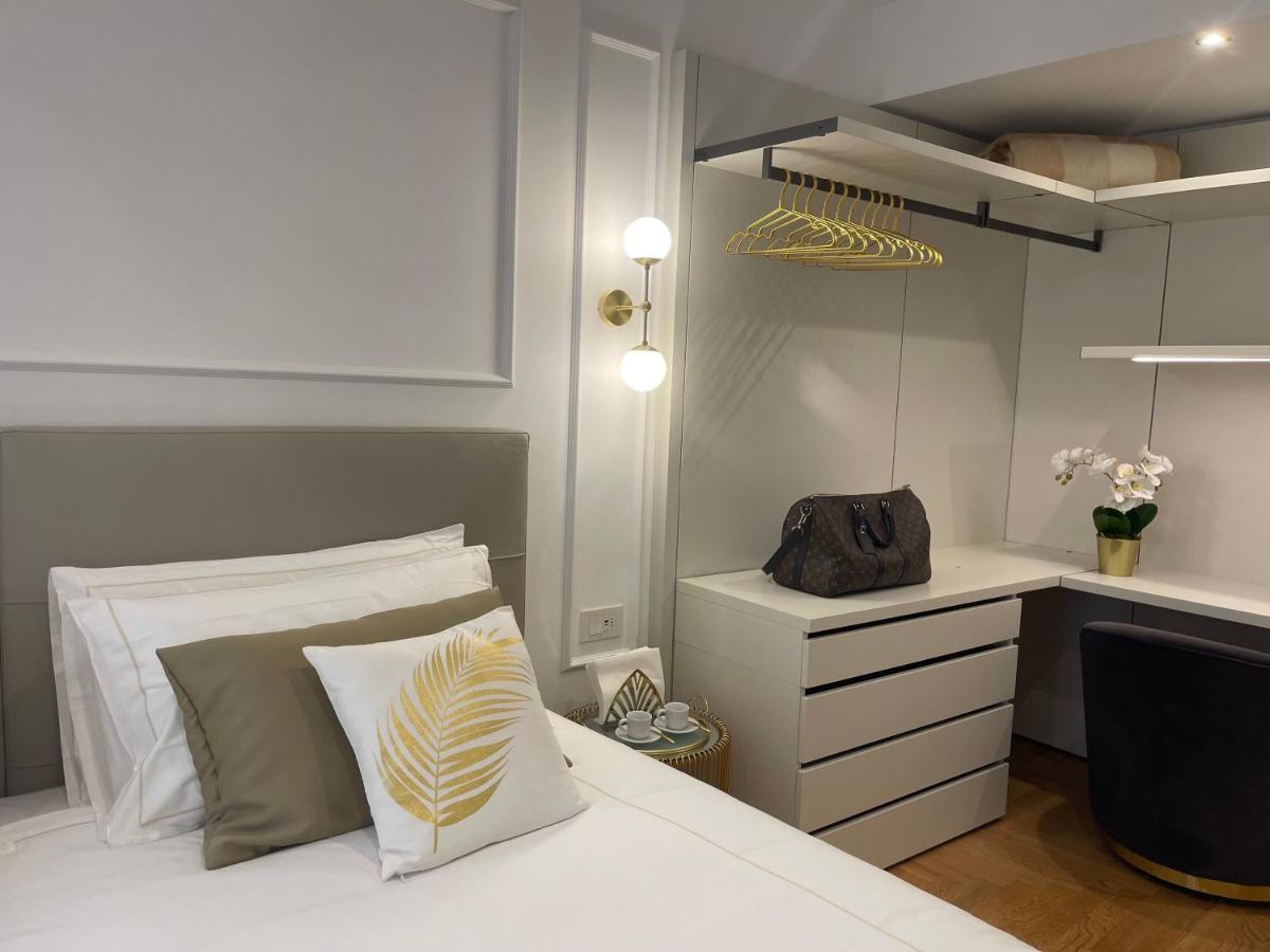 Luxury Apartment *