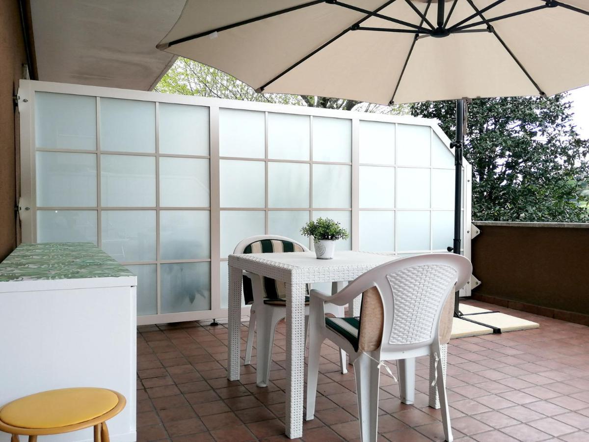 Casetta Con Terrazza Apartment *
