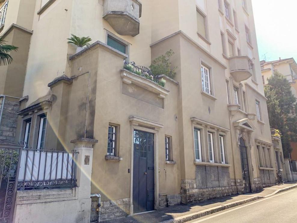 Apartment Crispi 7 *