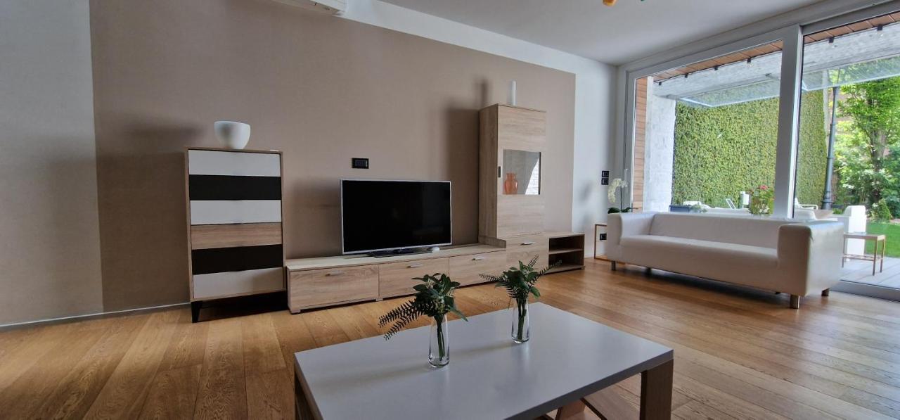 Bianca Apartment *