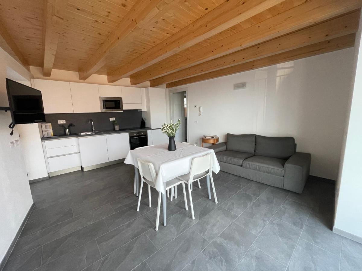 Delfina Terrazzo 013239-cni-00132 * Vercana