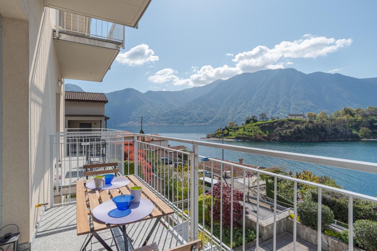 Apartment With Balcony And Private Parking Ossuccio