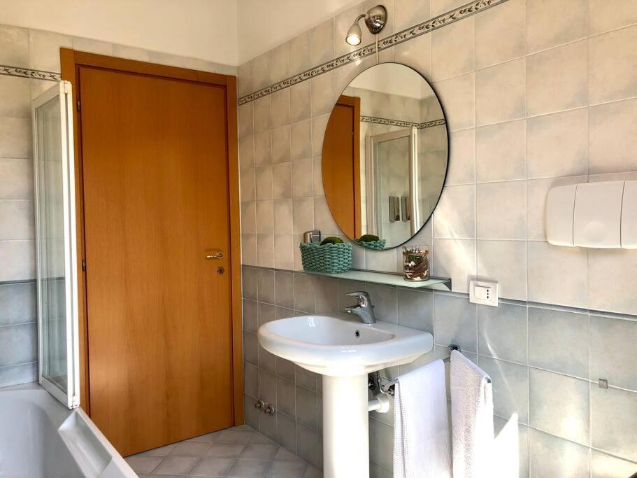 L'ulivo Di Apartment *