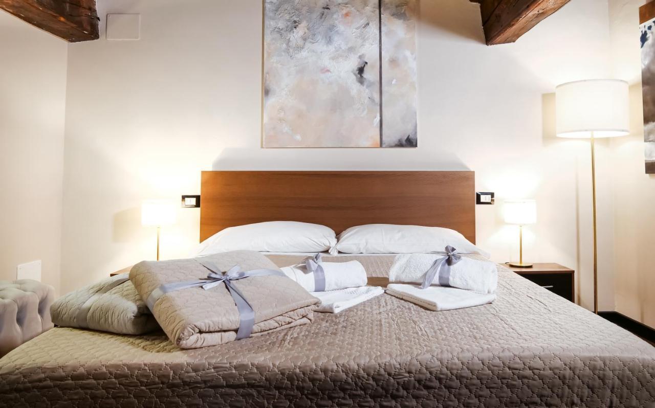 Casa Del Pittore - Elegante Del 1200 - Centro Storico Apartment *