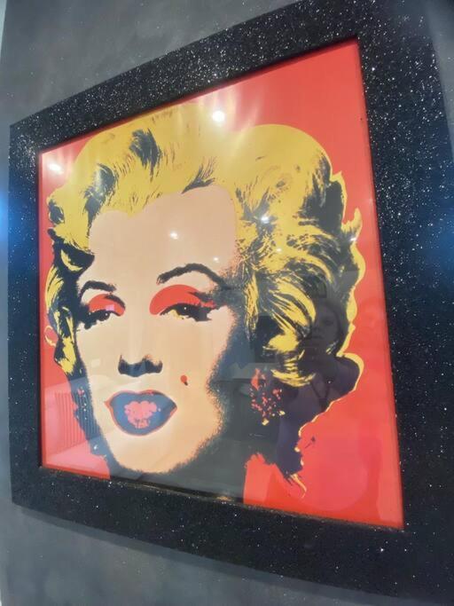 Marilyn Apartment *