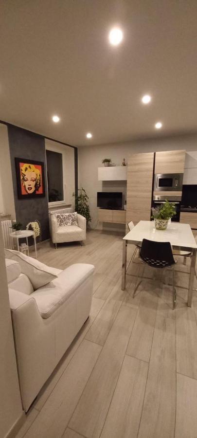 Marilyn Apartment *
