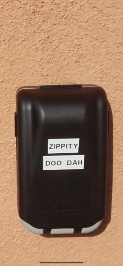 Zippity Doo Dah - - * Menaggio