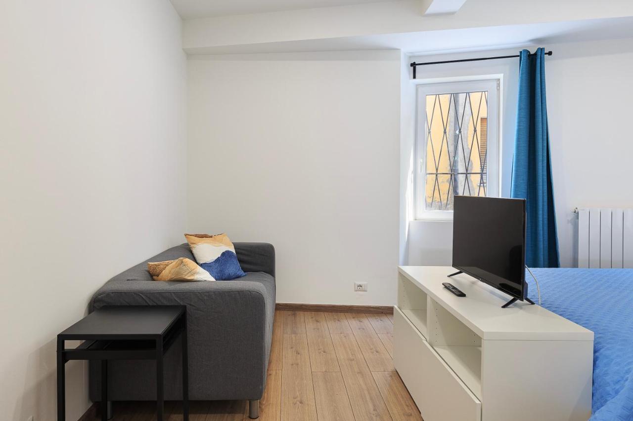 Rosita's Apartment Como
