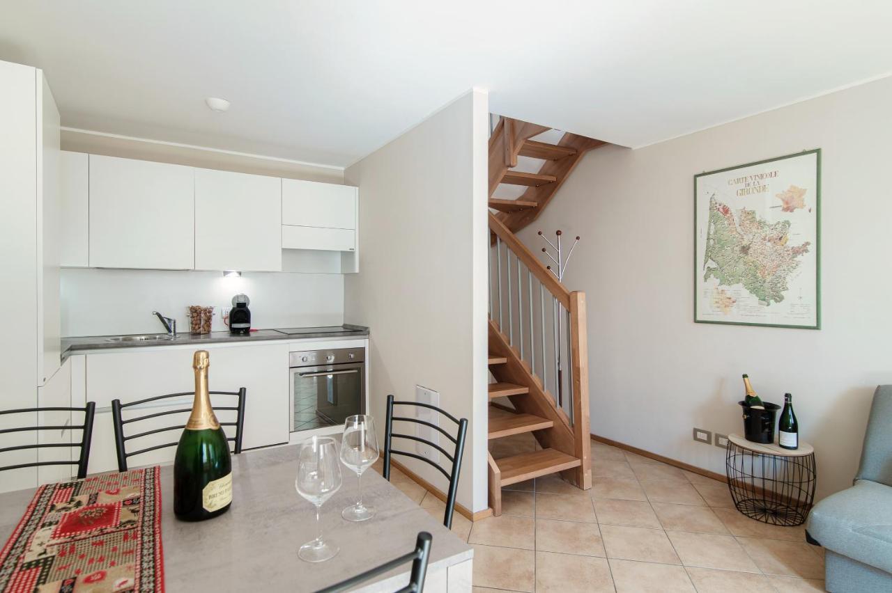 Grape Attic 72 - The House Of Travelers Apartment Como