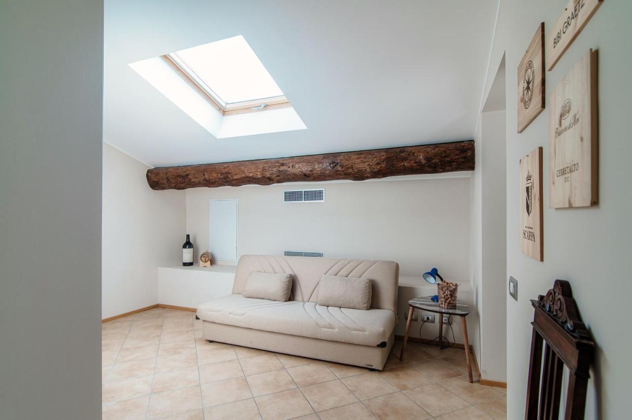 Grape Attic 72 - The House Of Travelers Apartment *