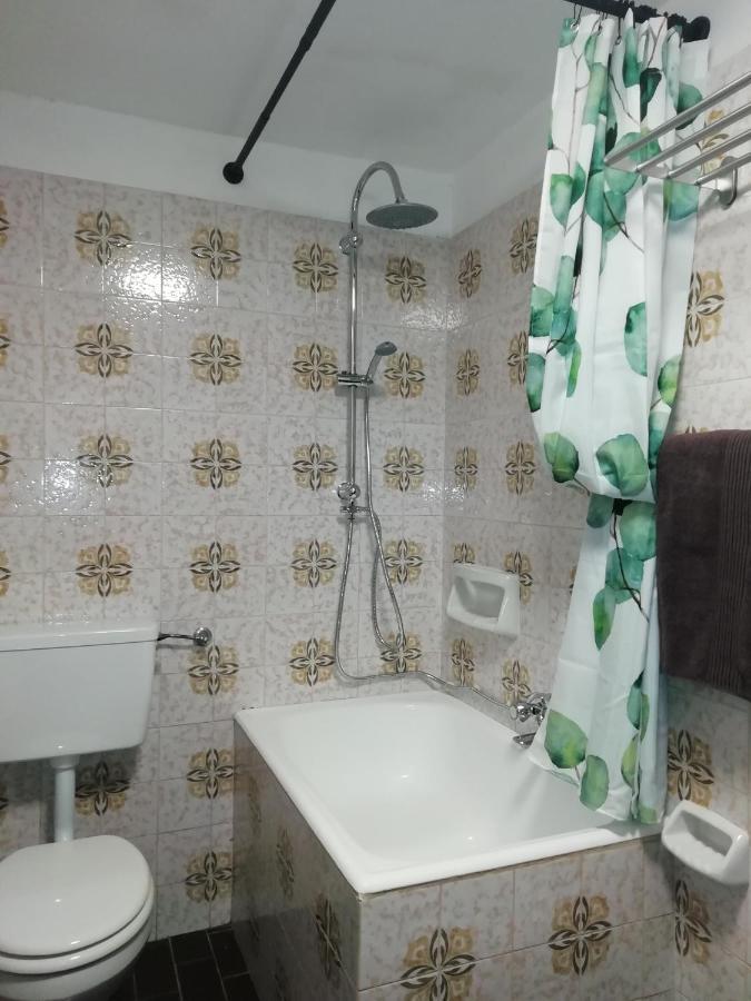 Niki Apartment *