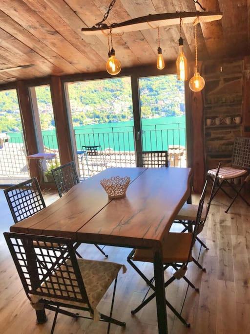Holiday home Romantic Stone With Amazing View Of And Oleandra Laglio