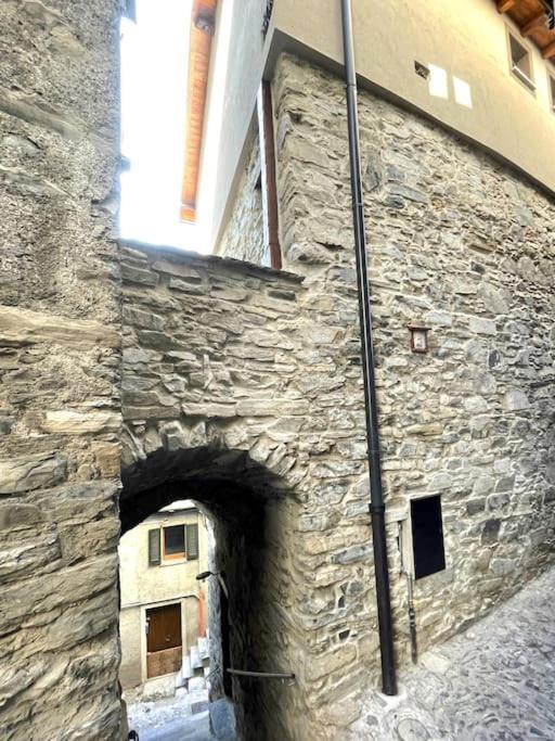 Romantic Stone With Amazing View Of And Oleandra Holiday home Laglio