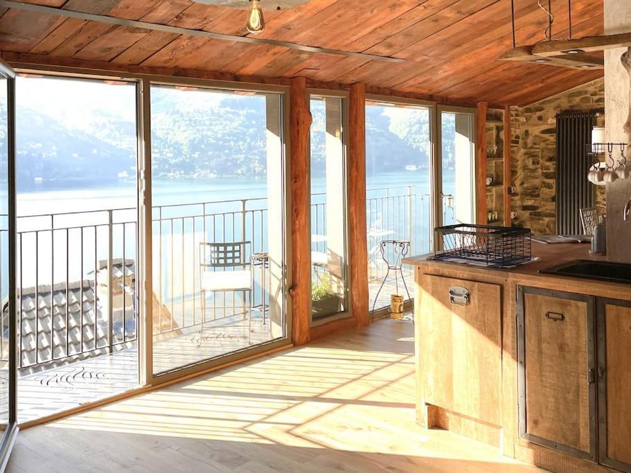 Romantic Stone With Amazing View Of And Oleandra * Laglio