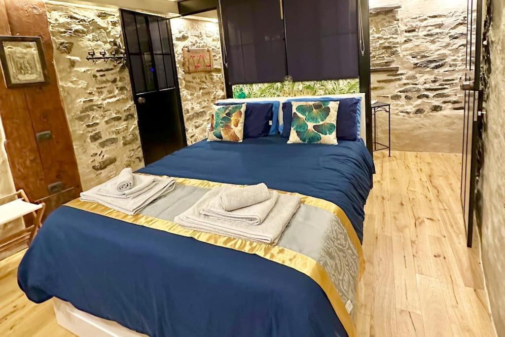 Romantic Stone With Amazing View Of And Oleandra Holiday home Laglio
