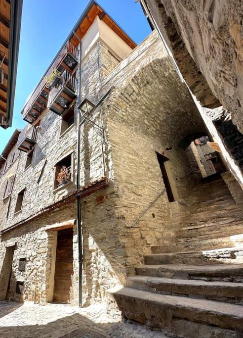 Holiday home Romantic Stone With Amazing View Of And Oleandra Laglio