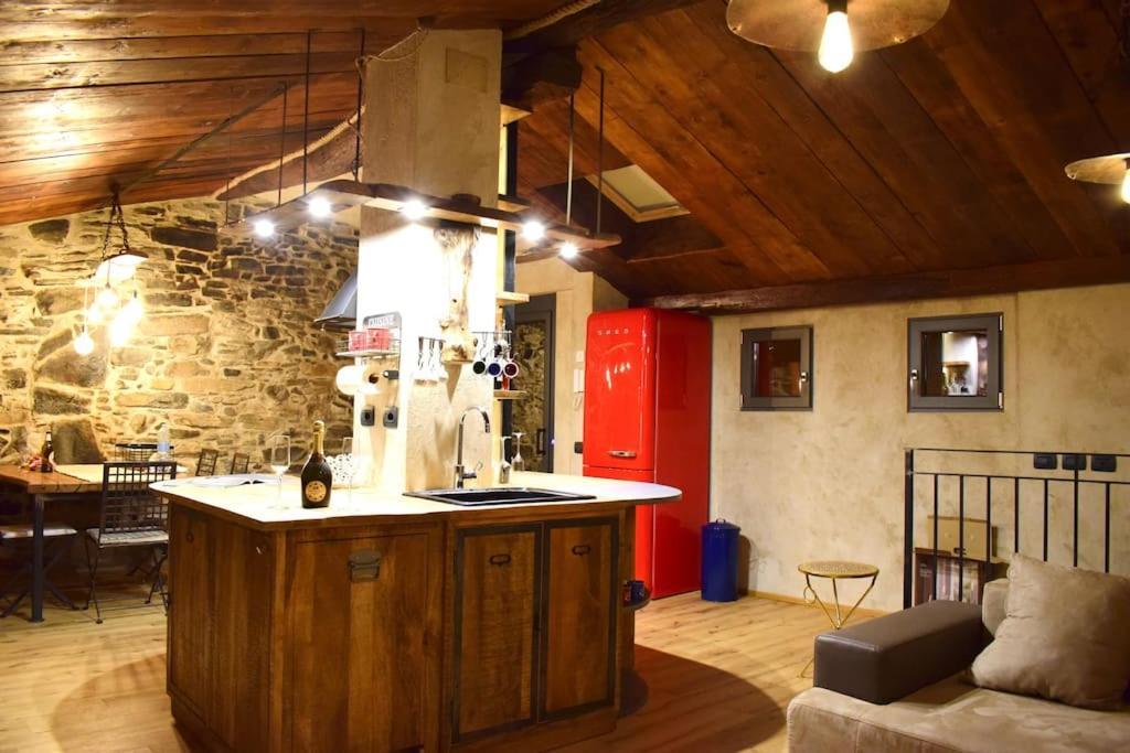 Holiday home Romantic Stone With Amazing View Of And Oleandra