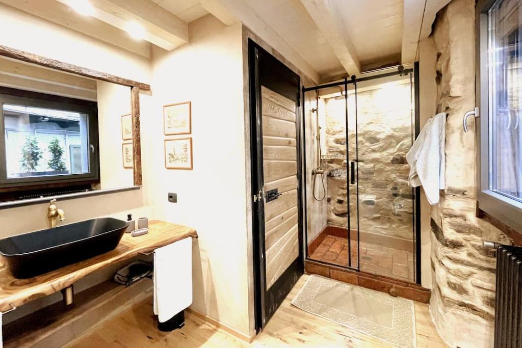 Holiday home Romantic Stone With Amazing View Of And Oleandra