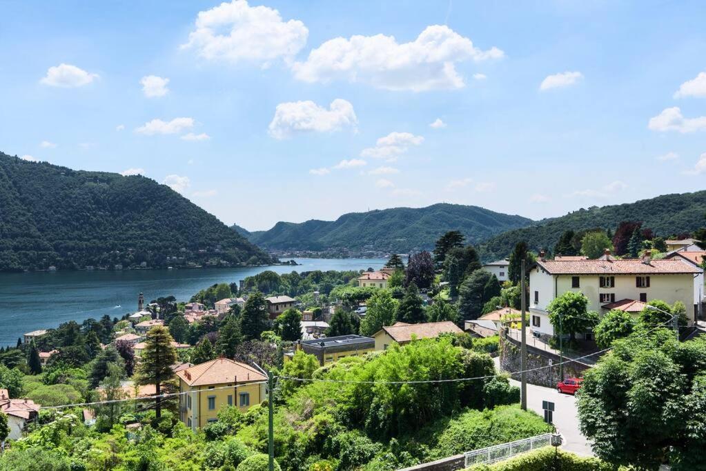 Vista Lago - By Myhomeincomo