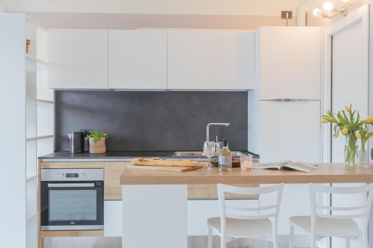Apartment Misultin House & Swimming Pool, Luxury In By Rent