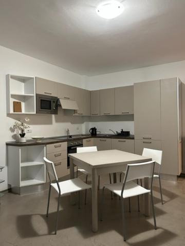 Eugenio Apartment