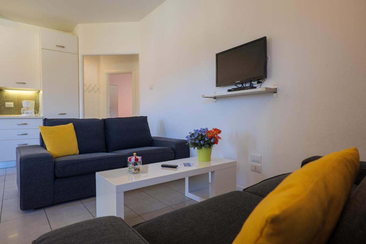 Girasole Casa Gialla Aparthotel