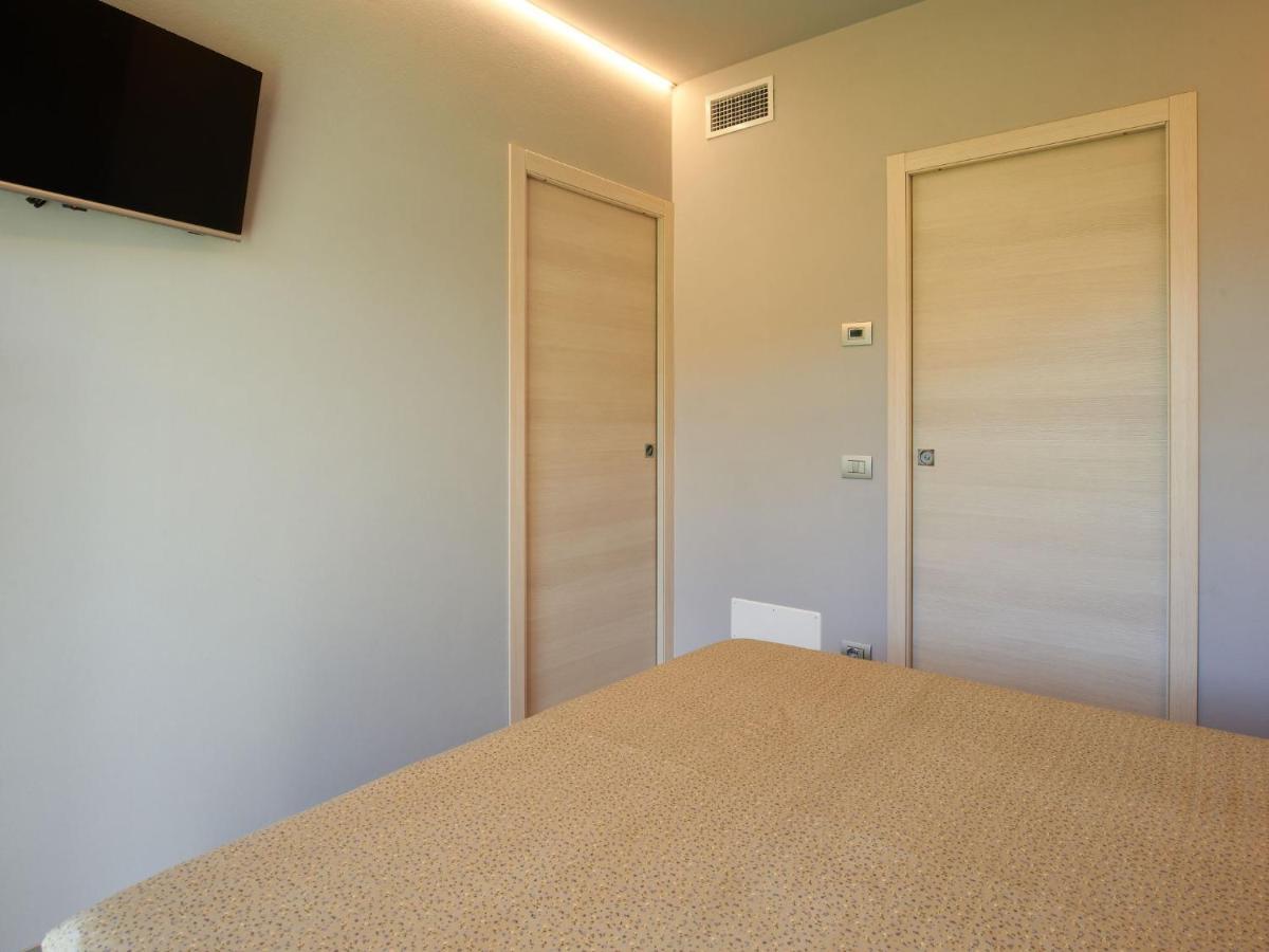 Lusi By Interhome Dongo