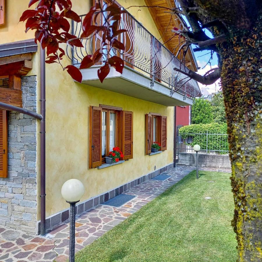 Comfortable With Private Garden - Center