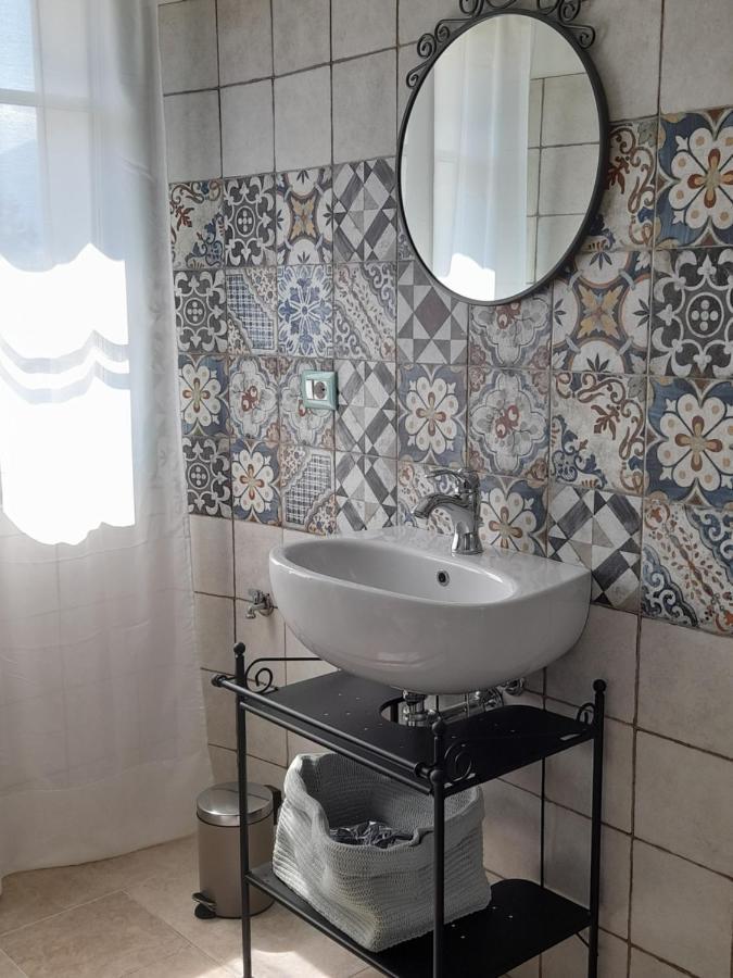 Ape Bianca - Rosmarino Apartment Colico
