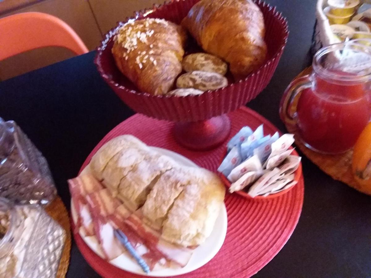 Orange House Bed & Breakfast