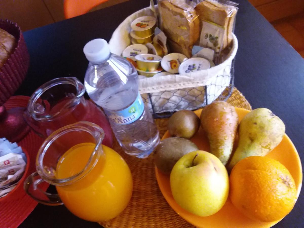 Orange House Bed & Breakfast *