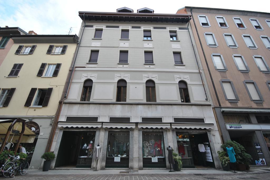 Via Carcano 13 Como