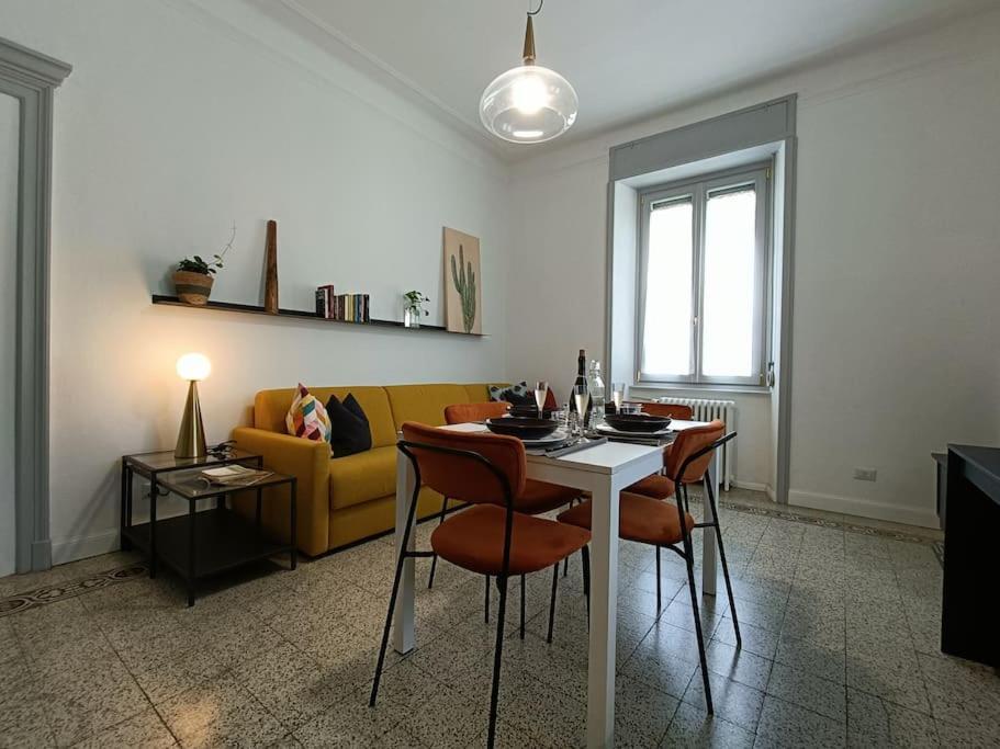 Stylish Flat Near Station And Center Apartment Como