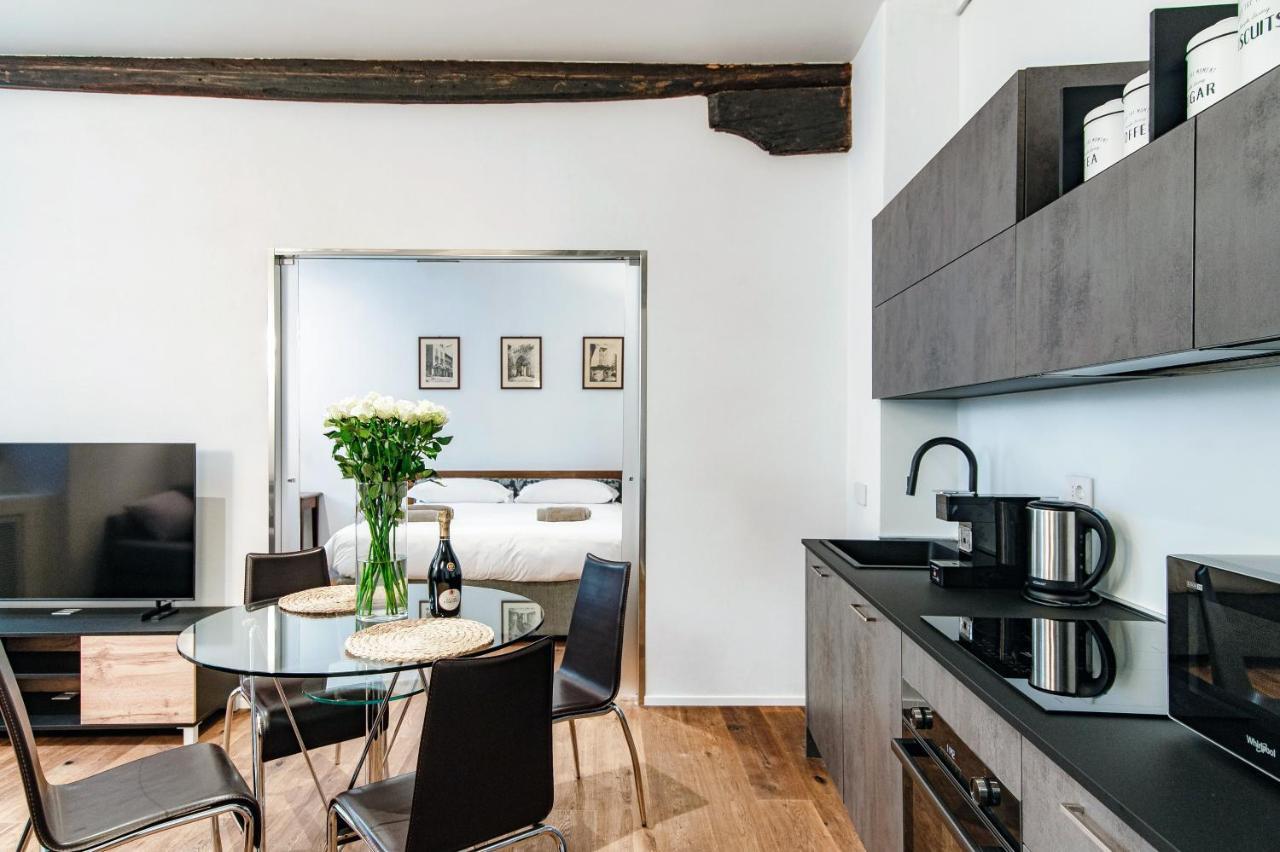 Lo Storico - The House Of Travelers Apartment *