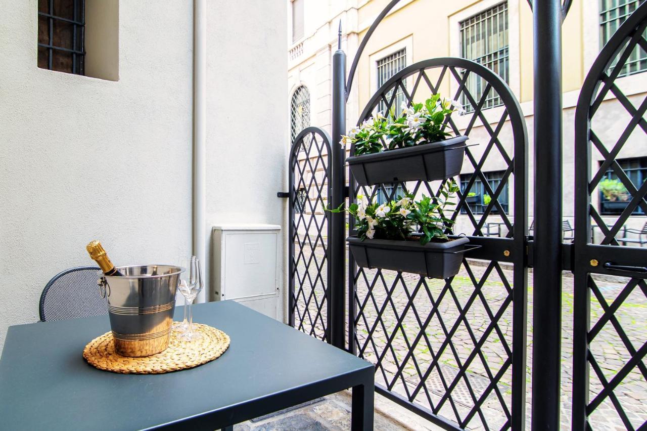 Lo Storico - The House Of Travelers Apartment