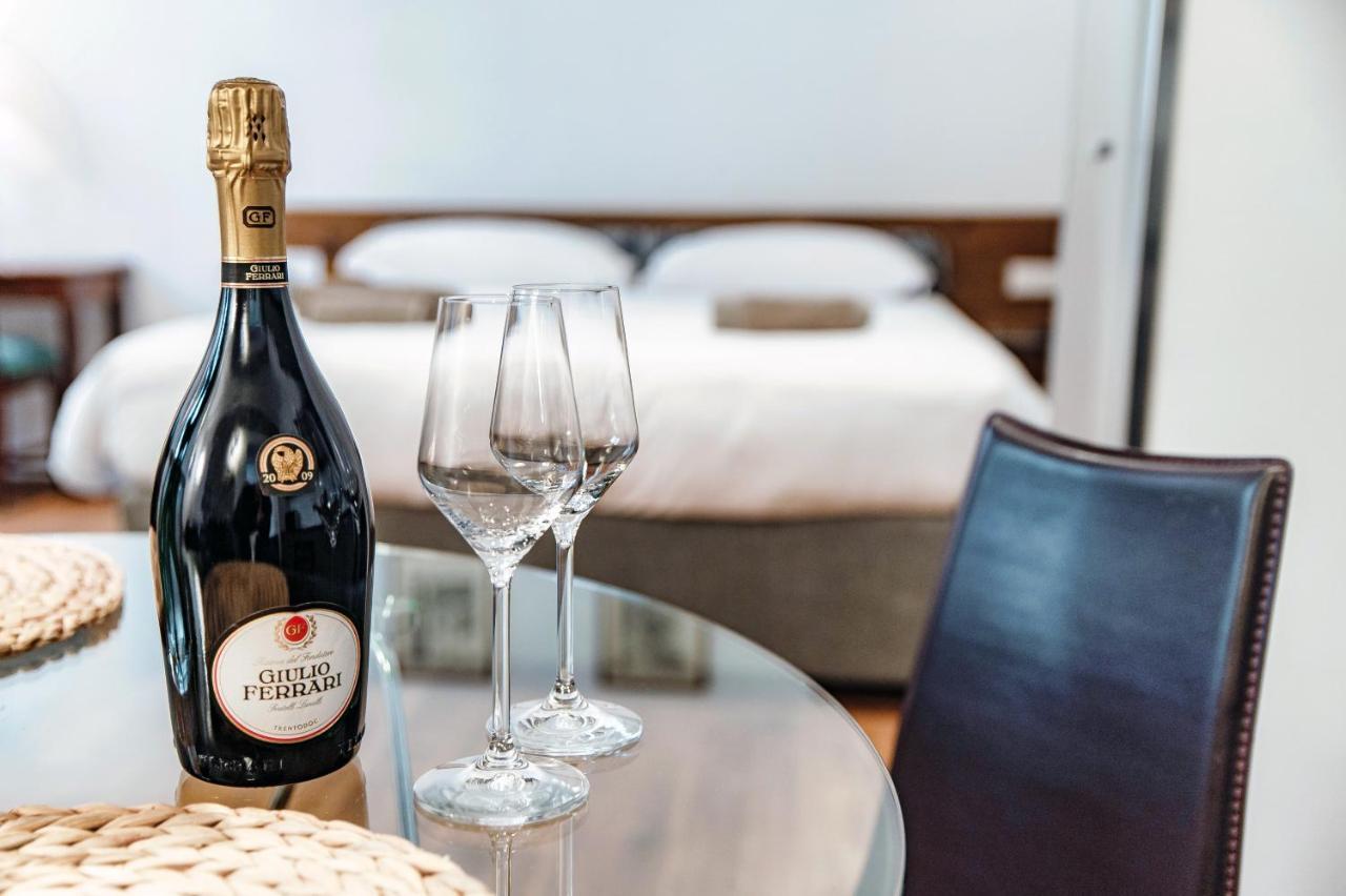 Lo Storico - The House Of Travelers Apartment *