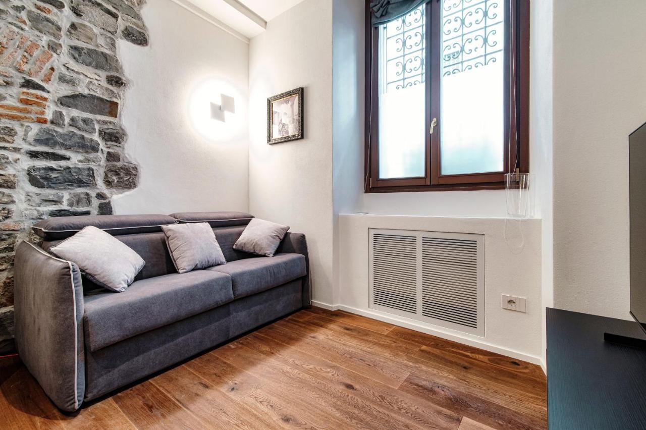 Lo Storico - The House Of Travelers Apartment *