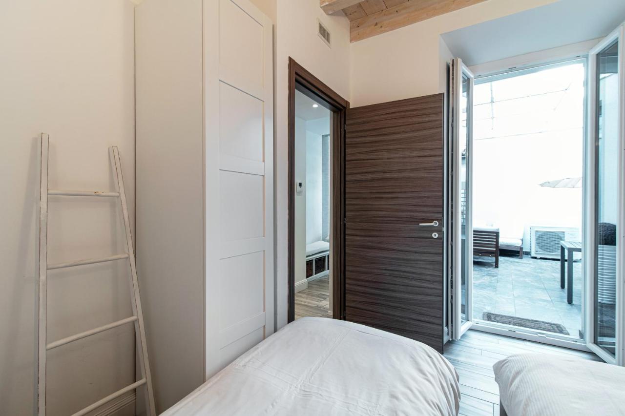 Paradise Terrace - The House Of Travelers Apartment *