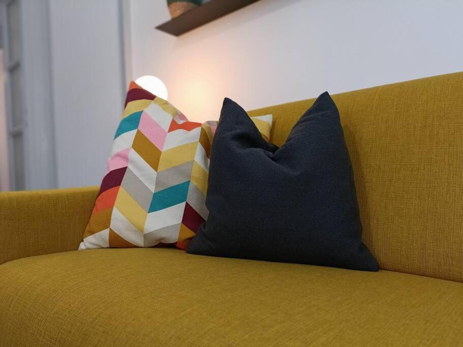 Stylish Flat Near Station And Center Apartment *