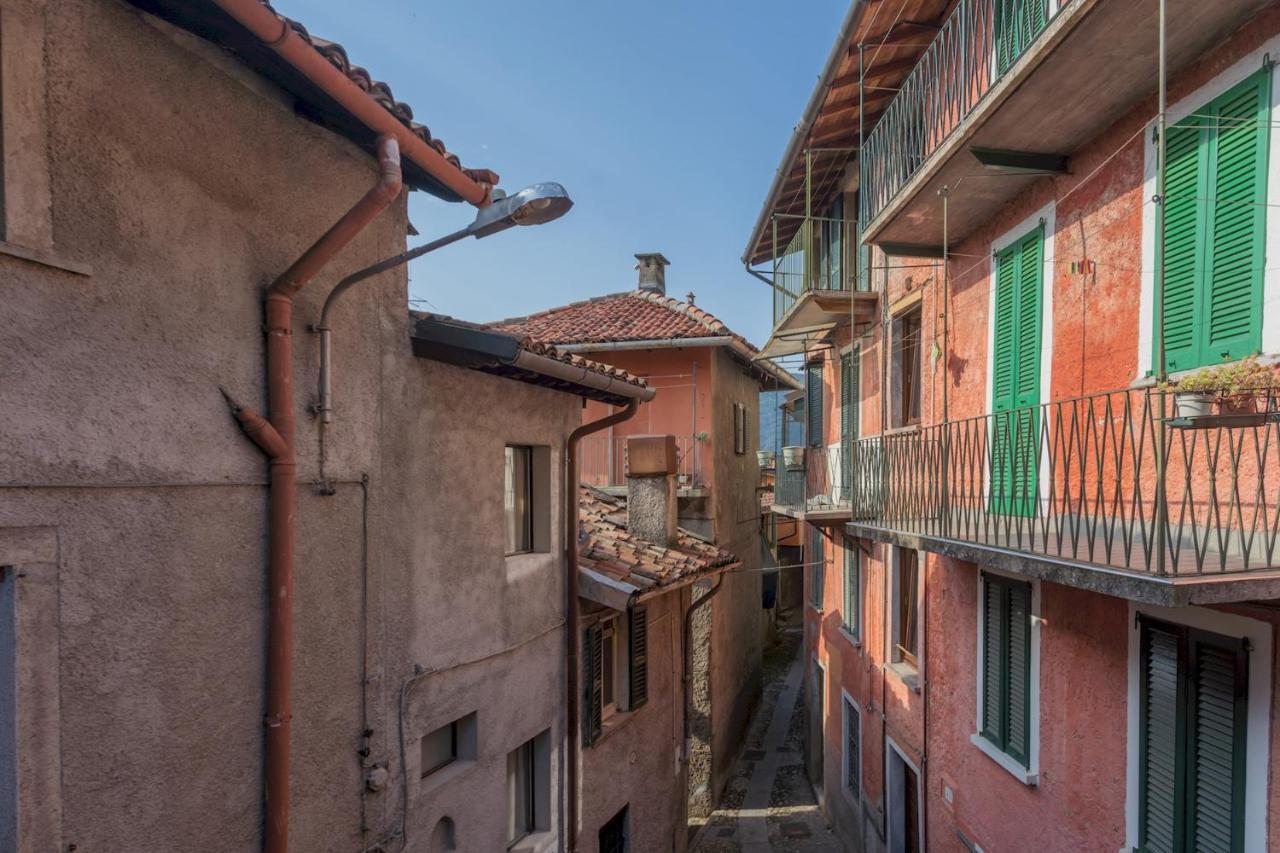 Apartment La Corte Degli Artisti By Rent All Como *