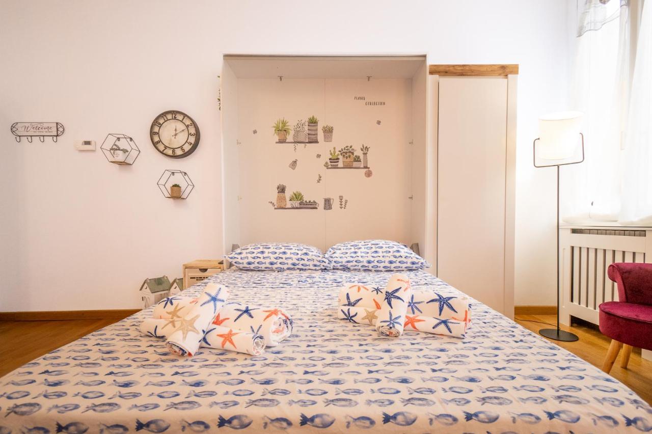 Portatorre Suite, A Charming In The Heart Of Como, Free Private Parking, Air Conditioning & More! * Como