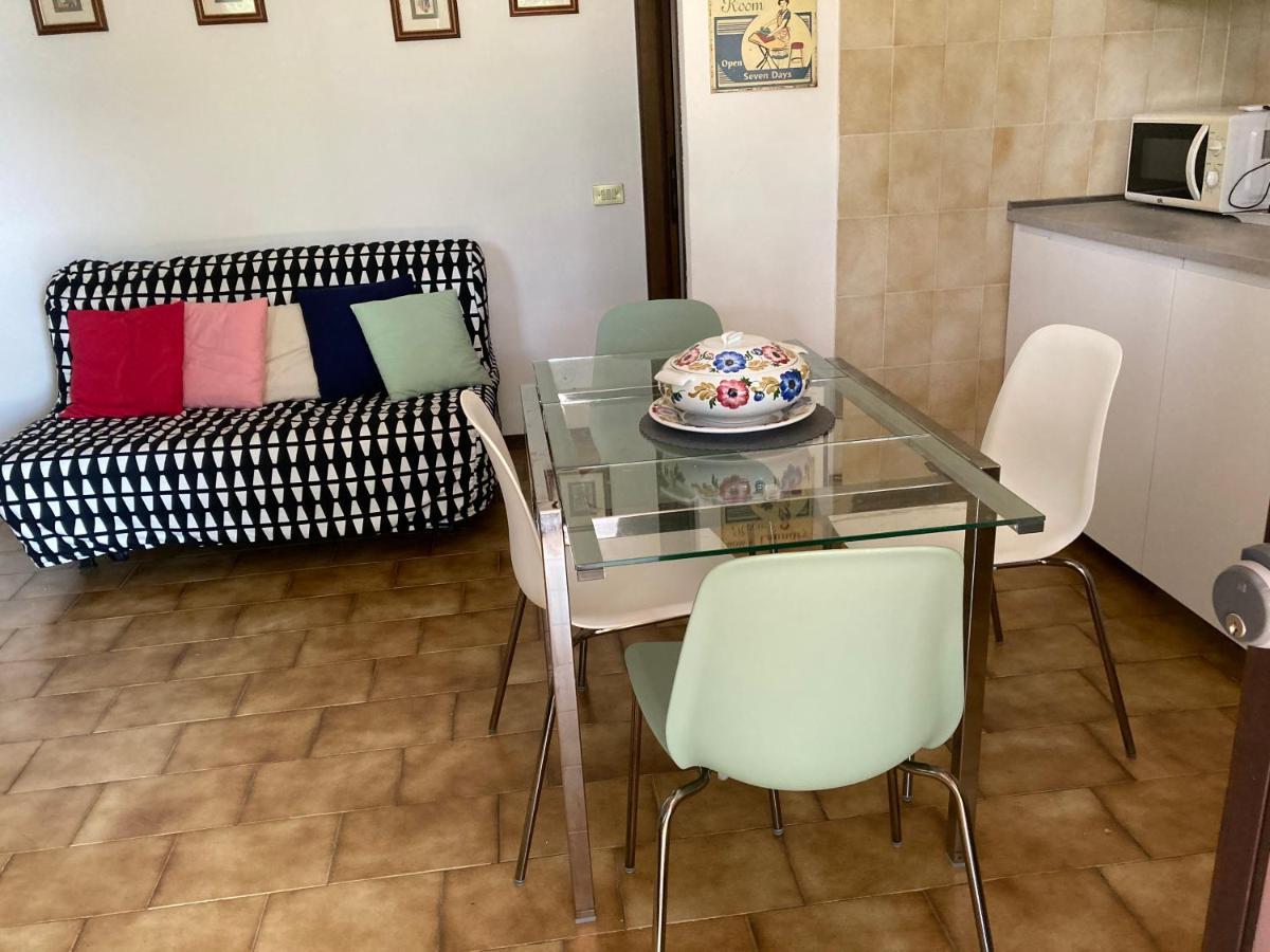 Lallas With Garden And Lake View Apartment