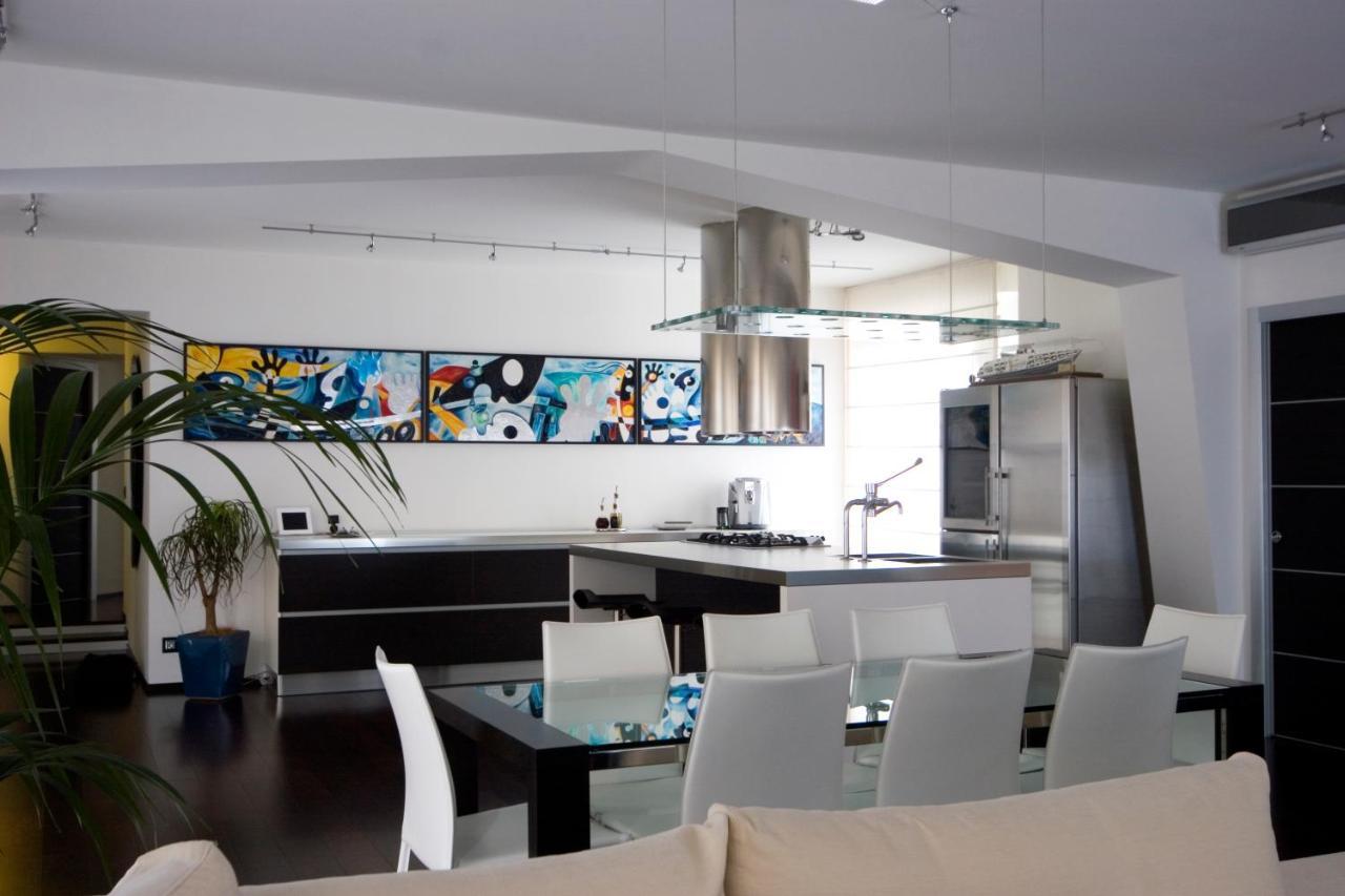Marvel House - By My In Apartment Como